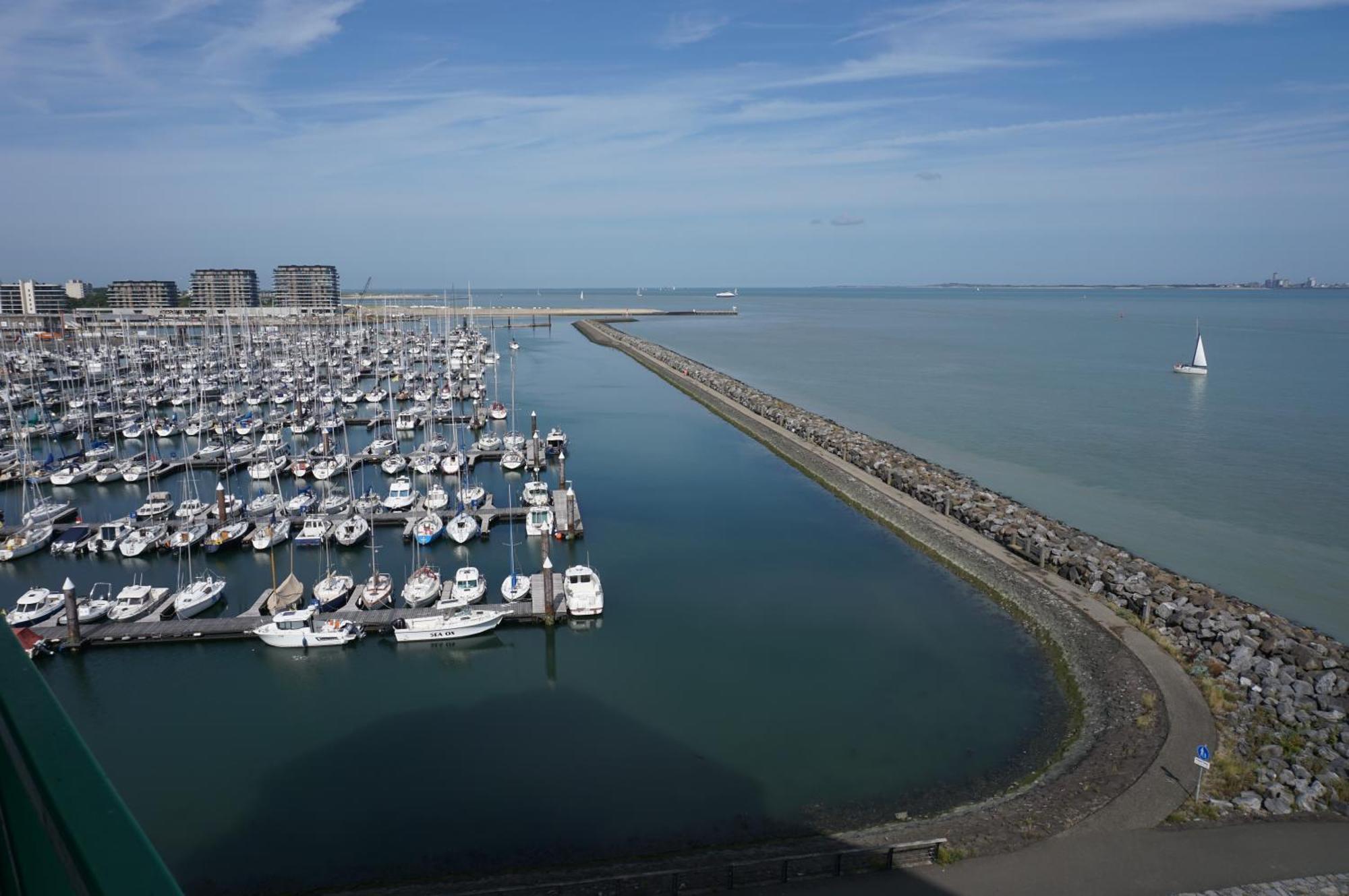 Kustverhuur, Appartement Aan Zee, Port Scaldis 05042 เบรสเคินส์ ภายนอก รูปภาพ